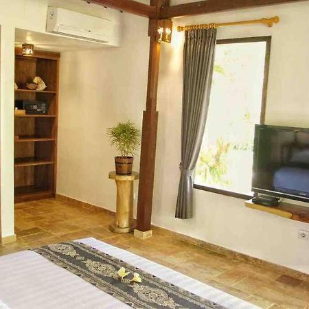 Villa Serene & Spa Mangsit Екстериор снимка