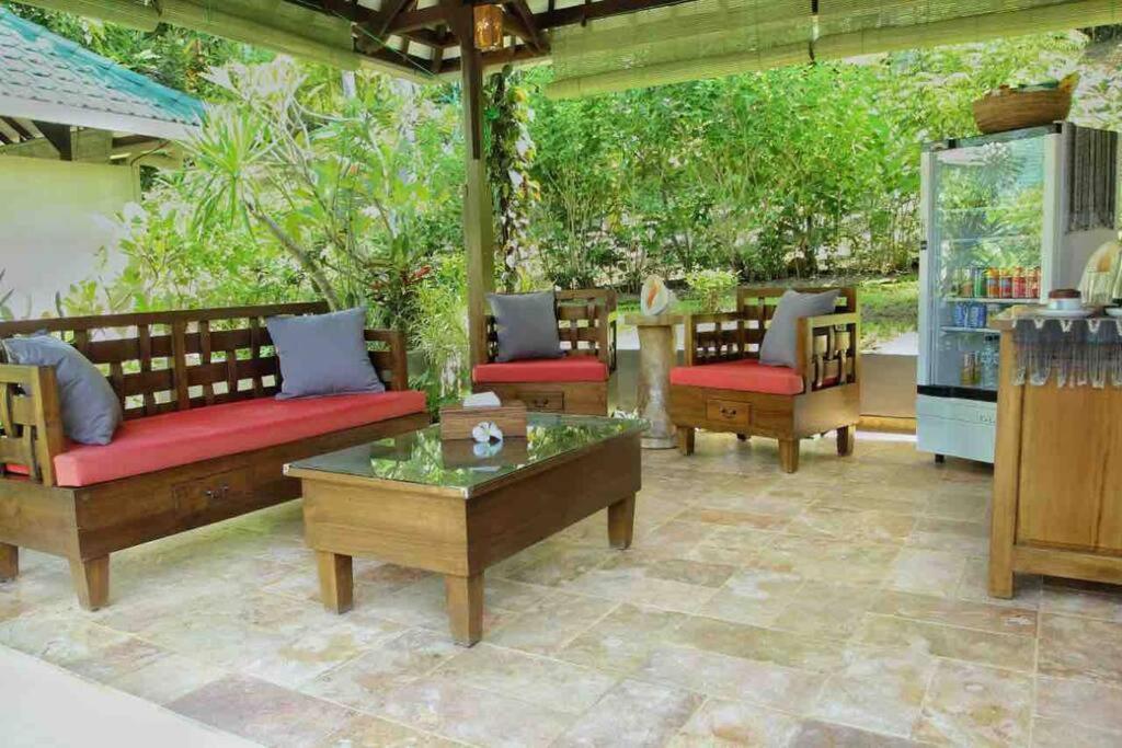 Villa Serene & Spa Mangsit Екстериор снимка